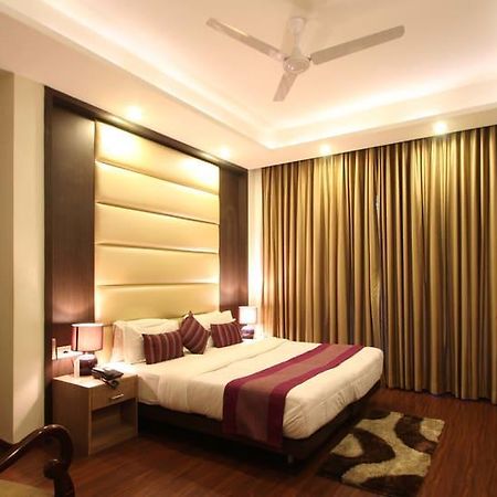 Indiyaah Inn Ґурґаон Екстер'єр фото