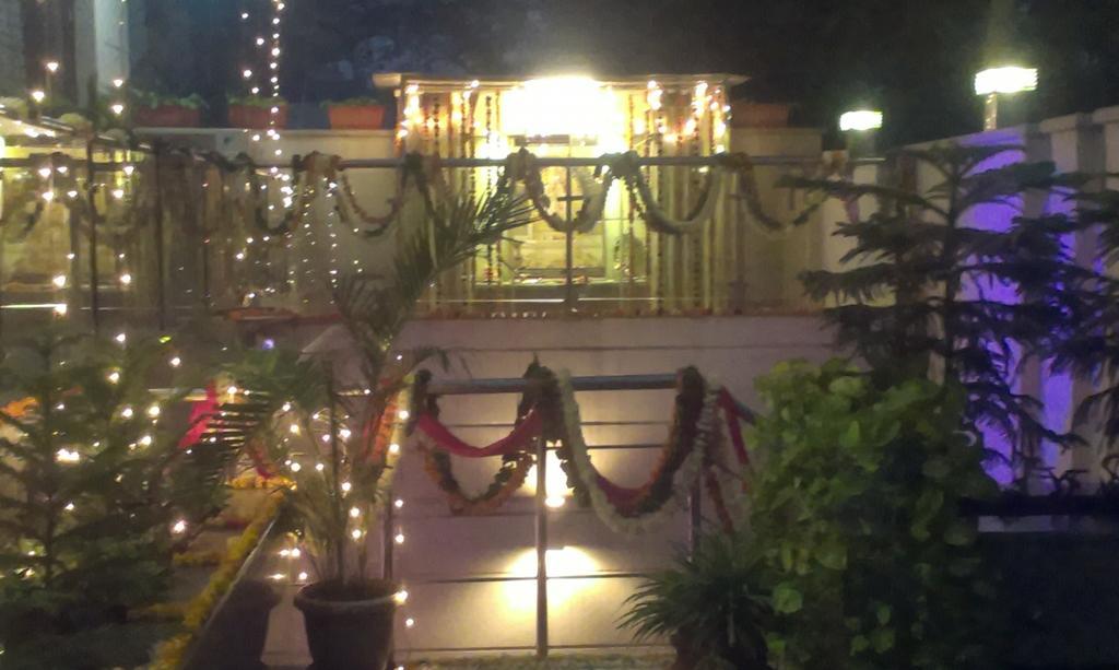 Indiyaah Inn Ґурґаон Екстер'єр фото