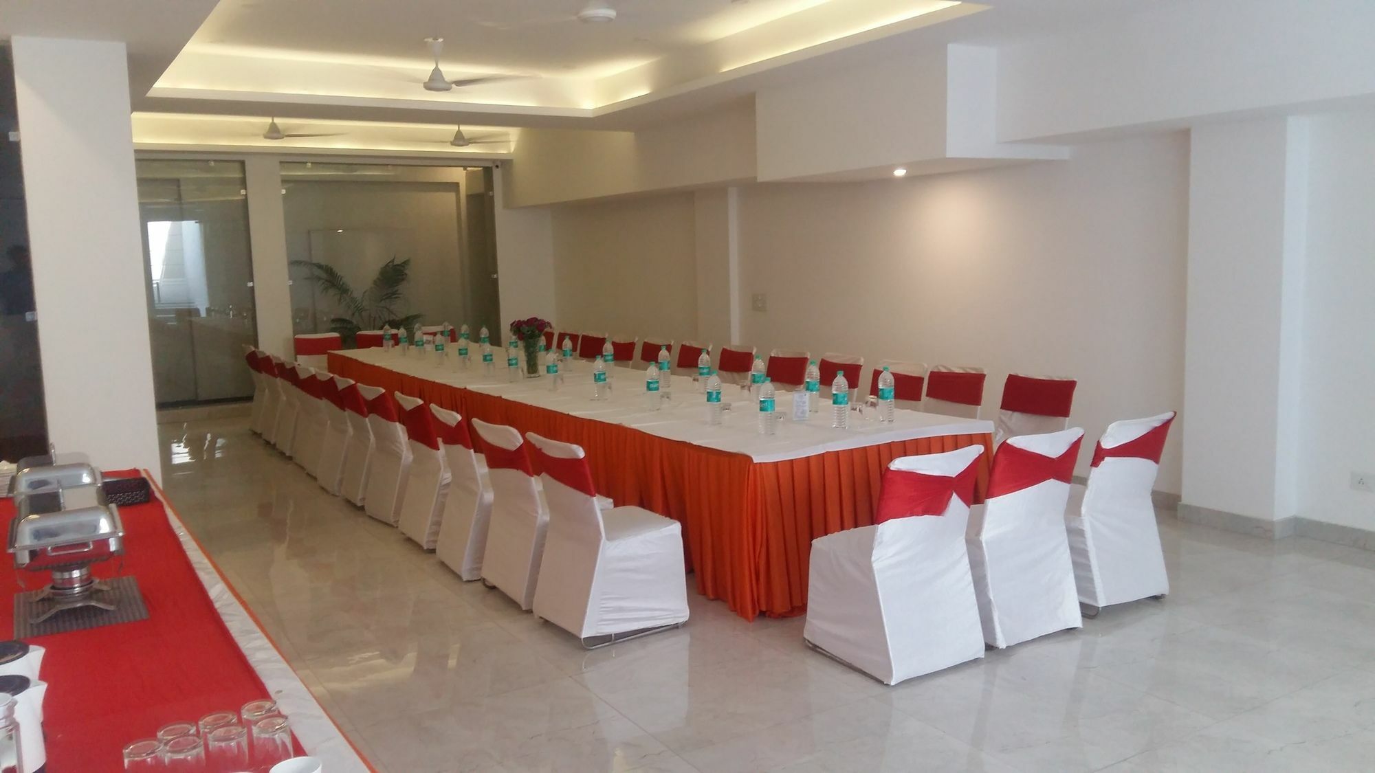 Indiyaah Inn Ґурґаон Екстер'єр фото